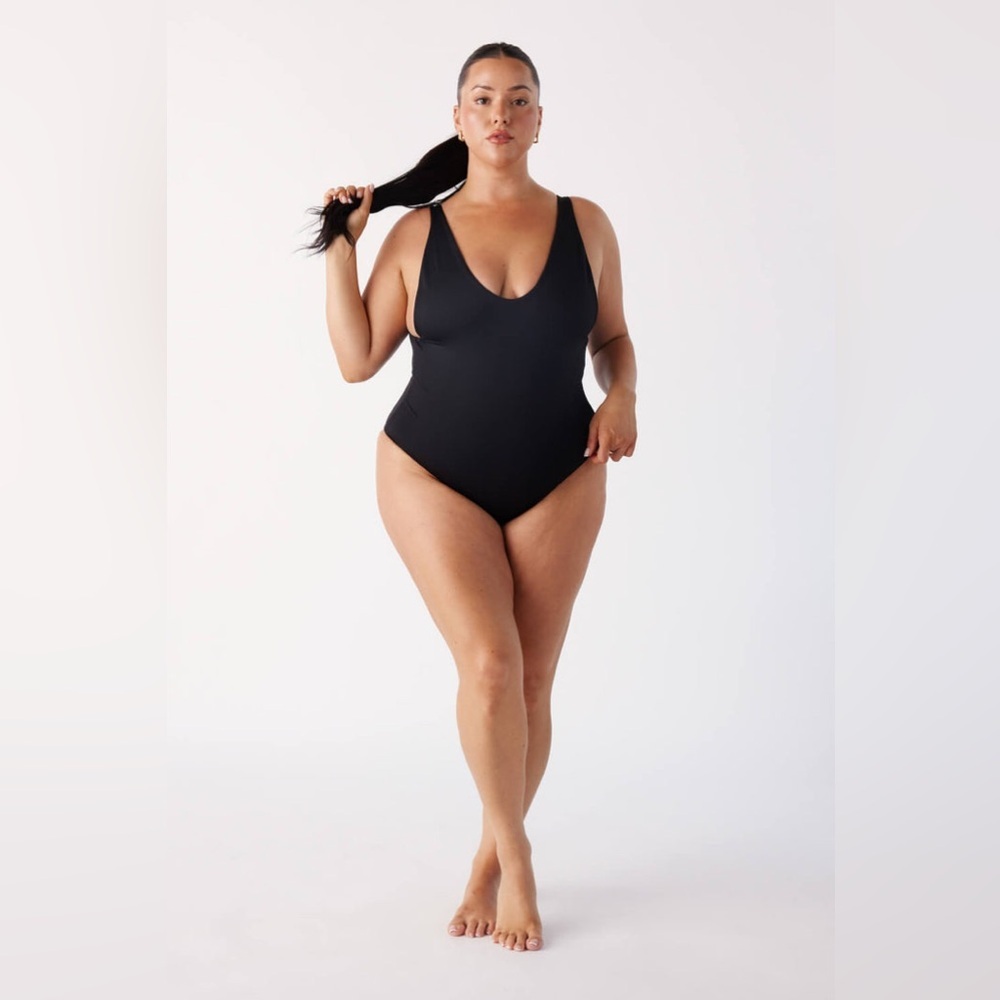 Londre the minimalist Black One-Piece Swimsuit XL